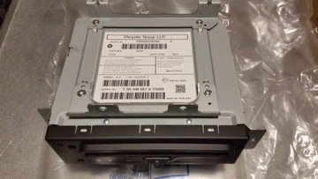 ODTWARZACZ PŁYT CD GRAND CHEROKEE 05091245AE