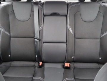 Volvo S40 II 2014 Volvo V40 2.0 D4, 187 KM, Skóra, Navi, Klima, zdjęcie 9