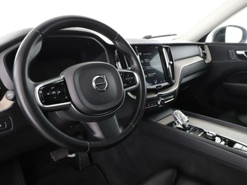 Volvo XC60 II Crossover T8 Twin Engine 390KM 2020 Volvo XC 60 PHEV skóra el. fotele full LED navi, zdjęcie 13
