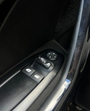 Peugeot 208 I Hatchback 3d 1.0 VTI 68KM 2014 Peugeot 208 klima ISOFIX niski przebieg Warszawa Benzyna 68KM, zdjęcie 18