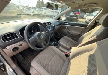 Volkswagen Golf VI Variant 1.6 TDI-CR DPF BlueMotion 105KM 2011 Volkswagen Golf Wersja Comfortline 1.6 Diesel 105KM, zdjęcie 9