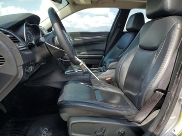 Chrysler 300C II 2017 Chrysler 300 Limited 2017 3.6l 3.6 Benzyna 292KM, zdjęcie 7