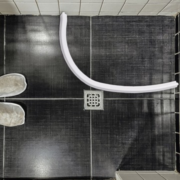 ЛЕГКО ОЧИЩАЮЩАЯСЯ УПЛОТНИТЕЛЬНАЯ ЛЕНТА ДЛЯ ВАННОЙ КОМНАТЫ