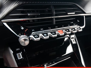 Peugeot 2008 II SUV 1.2 PureTech 130KM 2023 Peugeot 2008 1.2 PureTech Allure Pack S&amp;S EAT8 Suv 130KM 2023, zdjęcie 18