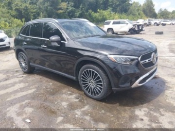 Mercedes GLC C254/X254 2024 Mercedes-Benz GLC 2024 Mercedes-Benz GLC 300 4MATIC 2.0 Benzyna 255KM, zdjęcie 1