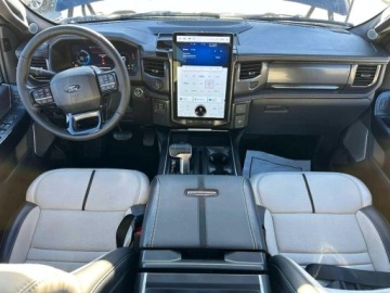 Ford 2024 Ford F150 2024 FORD F150 LIGHTNING PLATINUM Elektryczny 580KM, zdjęcie 5