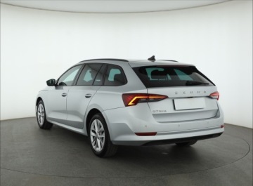 Skoda Octavia IV Kombi 2.0 TDI 150KM 2021 Skoda Octavia 2.0 TDI, Salon Polska, zdjęcie 3