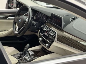 BMW Seria 5 G30-G31 Limuzyna 520d 190KM 2019 BMW Seria 5 520d xDrive Luxury Line Kamera cofania Nawigacja Salon Pols, zdjęcie 36