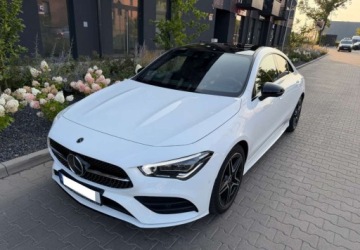 Mercedes CLA C118/X118 Coupe Facelifting 1.3 200 163KM 2023 Mercedes-Benz CLA Mercedes-Benz CLA 200 AMG Line 7G-DCT 1.3 Benzyna 163KM, zdjęcie 4