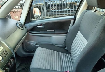 Suzuki SX4 I Hatchback Facelifting 1.6 VVT 120KM 2013 Suzuki SX4 1.6 Premium 4X4 1.6 Benzyna 120KM, zdjęcie 23