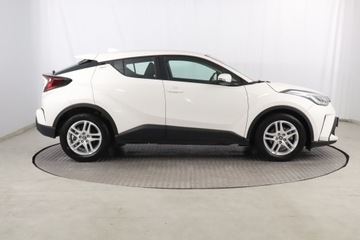 Toyota C-HR I Crossover Facelifting 1.8 Hybrid 122KM 2022 Toyota C-HR 1.8 Hybrid, Serwis ASO, Automat, zdjęcie 5
