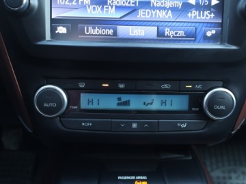 Toyota Avensis III Wagon Facelifting 2015 1.6 D-4D 112KM 2015 Toyota Avensis 1.6 D-4D, Salon Polska, VAT 23%, zdjęcie 12