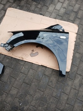 BLATNÍK LEVÝ VW FOX BARVA LO41 L041 ČERNÁ