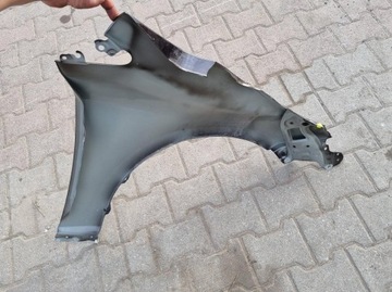 BLATNÍK LEVÝ PŘEDNÍ TOYOTA COROLLA E21