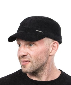 Czapka z daszkiem z nausznikami ocieplana na zimę