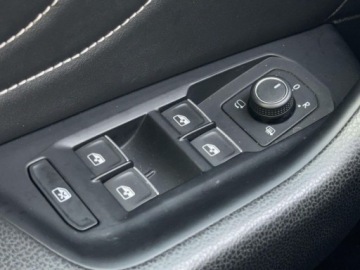 Volkswagen Arteon Fastback Facelifting 2.0 TSI 190KM 2023 Volkswagen Arteon 2.0 TSI 190 KM Elegance DSG, Serwis ASO, Gwarancja, FV23, zdjęcie 31