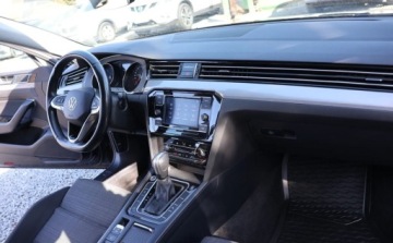 Volkswagen Passat B8 Variant Facelifting 2.0 TDI SCR 150KM 2021 Volkswagen Passat Variant VAT 23 DSG , El.reg. Foteli, Czujniki PT, Tempom, zdjęcie 14