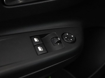 Opel Corsa F Hatchback 5d 1.2 75KM 2022 Opel Corsa Navi Tempomat Czujniki parkowania, zdjęcie 32