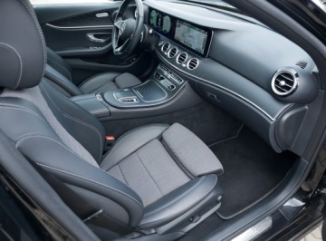 Mercedes Klasa E W214 2023 Mercedes E300e 320psi Panorama ACC hak Drive Pilot Blis Night Webasto Perła, zdjęcie 20