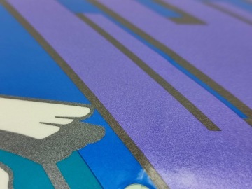 SUZUKI DR 650 ПРАВАЯ БОКОВАЯ НАКЛЕЙКА 1991-1995 6813512D501TA