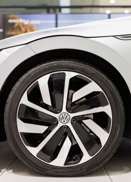 Volkswagen Arteon Fastback 2.0 TSI 272KM 2019 Volkswagen Arteon 2.0 TSI 4Motion R-Line DSG 2.0 Benzyna 272KM, zdjęcie 17