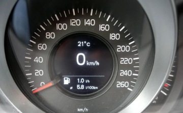 Volvo V40 II Cross Country D2 115KM 2014 Volvo V40 1.6D 115KM Automat Klimatronik Nawigacja Gwarancja Nowe Opony 1.6, zdjęcie 10