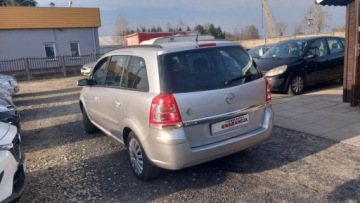 Opel Zafira B 1.8 ECOTEC 140KM 2008 Opel Zafira Opel Zafira B 2008 rok 1.8 benzyna 140 KM 7 osob 1.8 Benzyna, zdjęcie 3