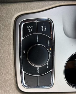 Jeep Grand Cherokee IV Terenowy Facelifting 3.0 V6 CRD 250KM 2014 Jeep Grand Cherokee ORYGINALNY LAKIER 4 x podgrzewane fotele i kierownica, zdjęcie 12