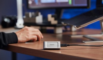 Портативный твердотельный накопитель KINGSTON XS2000 емкостью 1 ТБ