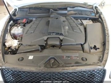 Bentley Bentayga 2021 Bentley Bentayga 2021 4.0l 4.0 Benzyna 542KM, zdjęcie 8