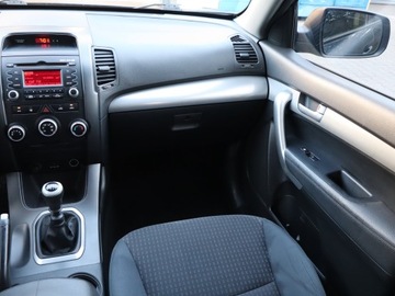Kia Sorento II SUV 2.2 CRDi 197KM 2011 Kia Sorento 2.2 CRDi, 194 KM, Klima, Parktronic, zdjęcie 6