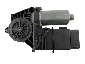 SILNIK PODNOSZENIA SZYB PRZÓD VW PASSAT B5 0 130 8