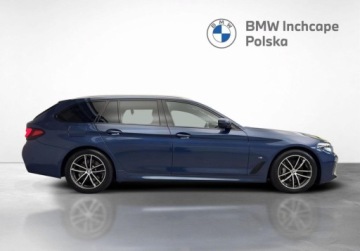 BMW Seria 5 G30-G31 Touring Facelifting 3.0 530d 286KM 2022 BMW Seria 5 530d xDrive, M Pakiet, Hak, Gwarancja, Faktura 23, Bezwypadkowy, zdjęcie 5