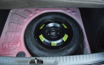 DS 4 I Hatchback Facelifting 2015 (Citroen) 1.6 BlueHDi 120KM 2015 Citroen DS4 Citroen DS4 BlueHDi 120 SampS SoChic 1.6 Diesel 120KM, zdjęcie 16