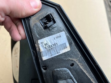 LEVÉ ZRCÁTKO MITSUBISHI COLT VI Z30 2004-2008 X19 7632A161