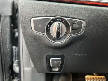 Mercedes Klasa E W213  Coupe AMG Facelifting 3.0 E53 435KM 2021 Mercedes-Benz Klasa E 3.0 benzyna 435 KM E 53 AMG 4 matic NISKI PRZEBI, zdjęcie 33