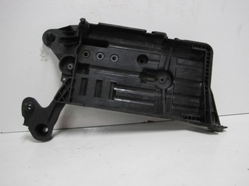 Podstawa akumulatora VW 5Q0915321J 5Q0915331K