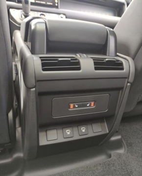 Land Rover Defender IV (L663) 2025 Land Rover Defender MY25 3.0D I6 250 PS AWD Auto X-Dynamic HSE 110 3.0, zdjęcie 19