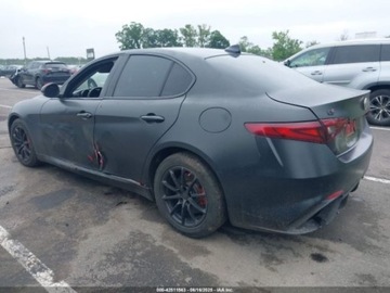 Alfa Romeo Giulia II Sedan 2.0 TBi 280KM 2018 Alfa Romeo Giulia 2018 Alfa Romeo Giulia AWD 2.0 Benzyna 280KM, zdjęcie 2
