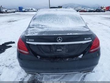 Mercedes Klasa C W205 2016 Mercedes-Benz Klasa C 2016 MERCEDES-BENZ C 300 4MATIC 2.0 Benzyna 241KM, zdjęcie 9