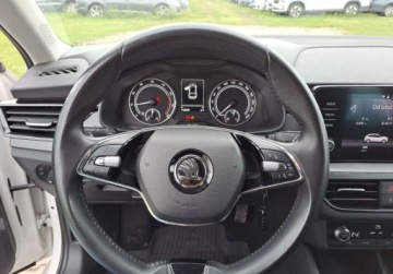 Skoda Scala Hatchback 1.0 TSI 110KM 2023 Skoda Scala Ambition 1.0 TSI 110 KM Czujniki Clima Benzyna 110KM, zdjęcie 20