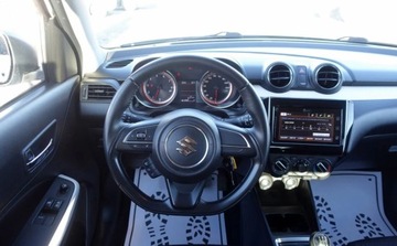 Suzuki Swift VI 2019 Suzuki Swift 1.2 90KM AllGrip 4x4 Biala perla Bezwypadkowy Niski przebieg, zdjęcie 13
