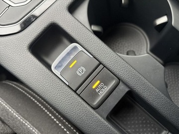 Volkswagen Passat B8 Variant Facelifting 2.0 TDI SCR 150KM 2023 Volkswagen Passat TDI 150KM Business Ambiente Area View LED Matrix FV23, zdjęcie 20