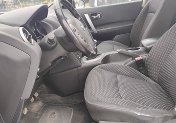 Nissan Qashqai I Crossover 1.6 115KM 2007 Nissan Qashqai 2007r, 1.6 Benzyna. Lekko uszkodzony prawy tyl. Jezdzi., zdjęcie 6