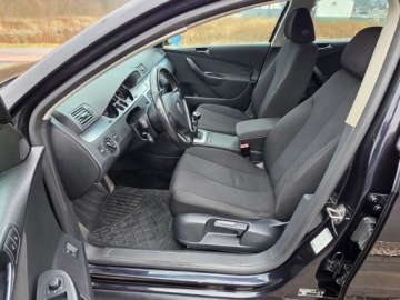 Volkswagen Passat B6 Variant 2.0 TDI PD-DPF 140KM 2007 Volkswagen Passat B6 2,0 TDI 140 KM, zdjęcie 13