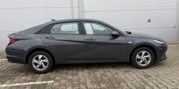 Hyundai Elantra VII Sedan 1.6 MPI 123KM 2023 Hyundai Elantra 1.6 123KM ModernCoolTech Salon Pl Gwarancja 1.6 Benzyna, zdjęcie 6