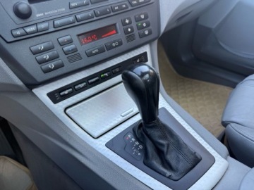 BMW X3 E83 2004 BMW X3 AUTOMAT XENONY JASNE SKORY KLIMATYZACJA PARKTRONIC PANORAMADACH 3.0, zdjęcie 9