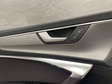 ОБИВКА БОКОВОЙ ДВЕРИ A6 C8 ЗАДНЯЯ PERFECT COMBI