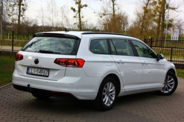 Volkswagen Passat B8 Variant Facelifting 2.0 TDI SCR 150KM 2020 Volkswagen Passat 2.0 TDI 150KM Bezwypadkowy 100 Serwisowany I Wlasciciel, zdjęcie 9