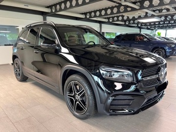 Mercedes GLB SUV 2.0 220d 190KM 2025 MERCEDES-BENZ GLB 220 d 4-Matic AMG Line 2.0 (190KM) 2025, zdjęcie 1